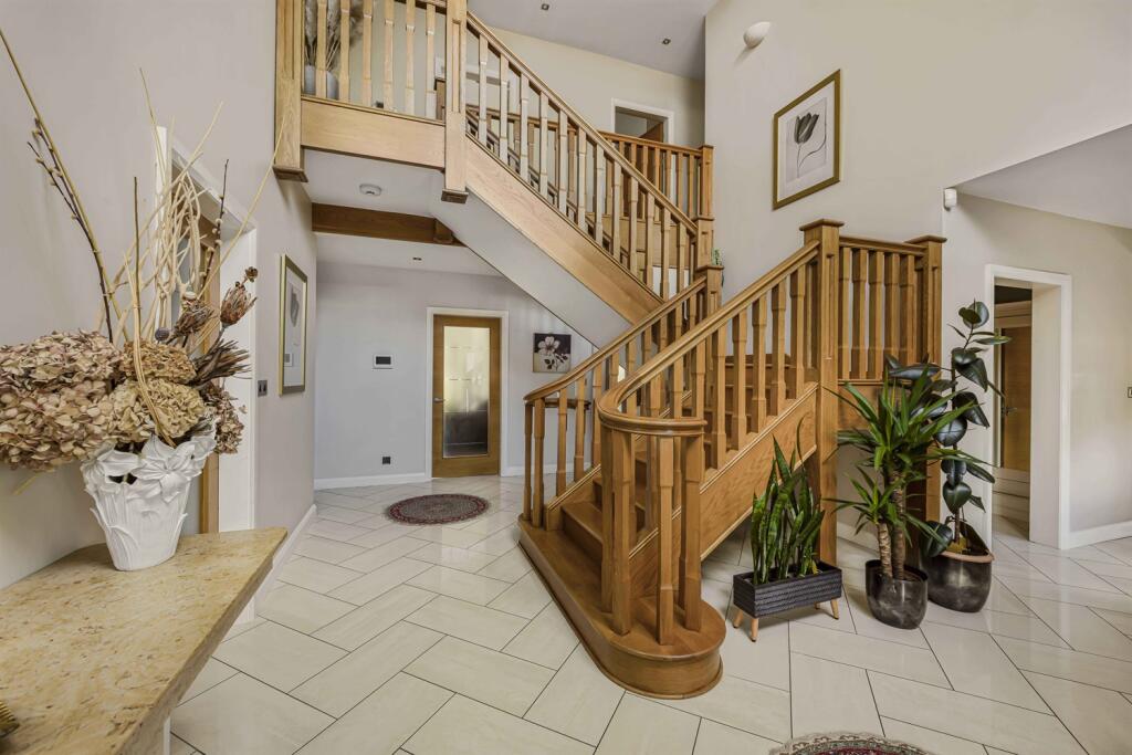 6 bedroom detached house for sale in Bow Green Road, Bowdon, Altrincham, WA14